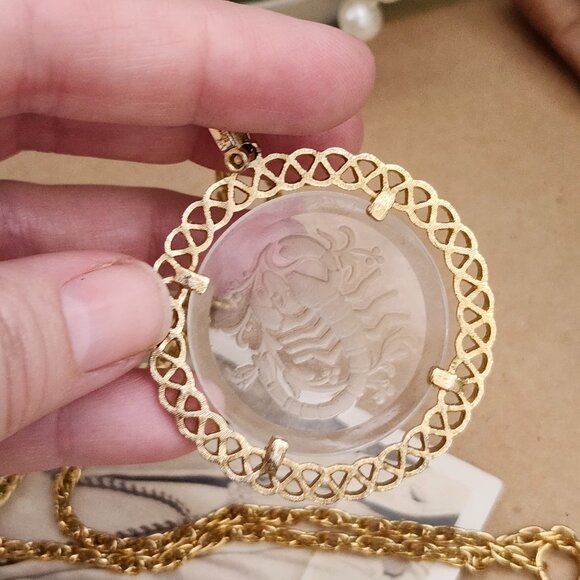 Vintage 1960's Crown Trifari Reverse Intaglio Glass Scorpio Zodiac Pendant - Picture 7 of 12